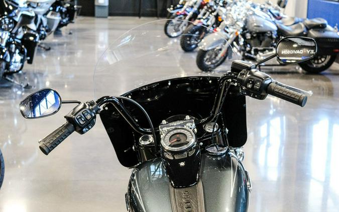 2025 Harley-Davidson Softail FLHC - Heritage Classic