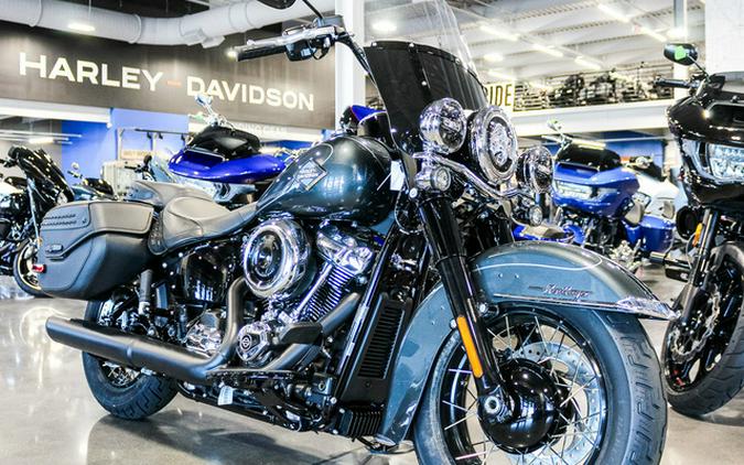 2025 Harley-Davidson Softail FLHC - Heritage Classic