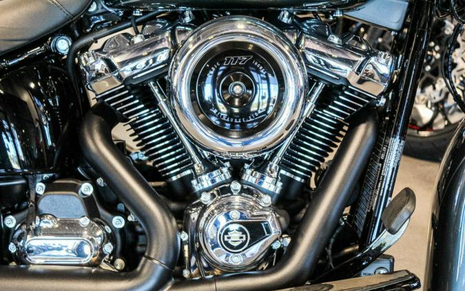 2025 Harley-Davidson Softail FLHC - Heritage Classic