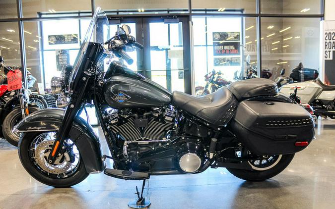 2025 Harley-Davidson Softail FLHC - Heritage Classic