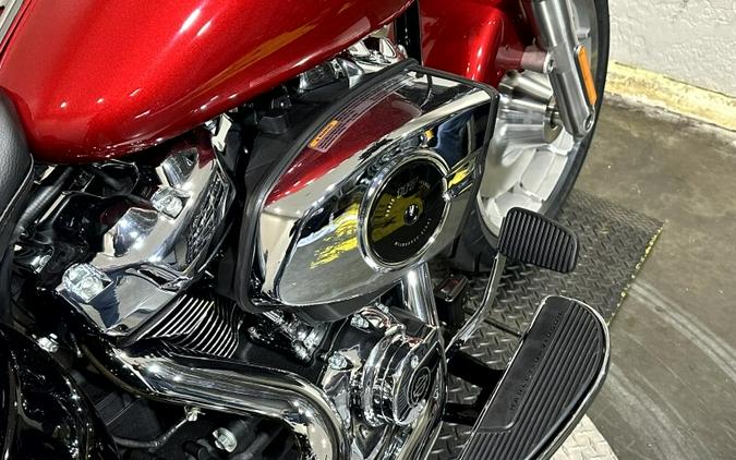 Harley-Davidson® Fat Boy® 2026 FLFB 84681640 BRILLIANT RED W/ PINSTRIPE