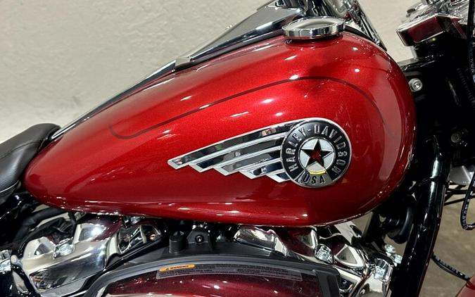 Harley-Davidson® Fat Boy® 2026 FLFB 84681640 BRILLIANT RED W/ PINSTRIPE