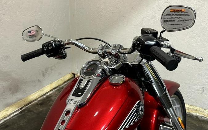 Harley-Davidson® Fat Boy® 2026 FLFB 84681640 BRILLIANT RED W/ PINSTRIPE