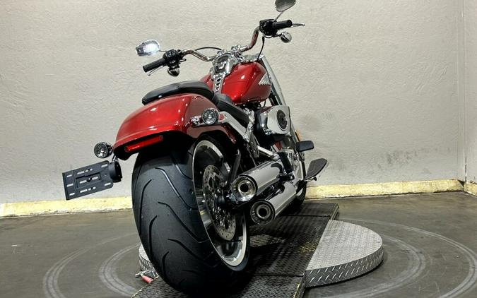 Harley-Davidson® Fat Boy® 2026 FLFB 84681640 BRILLIANT RED W/ PINSTRIPE