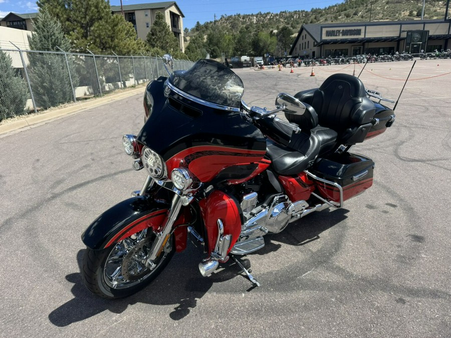 2016 Harley-Davidson® CVO™ Limited