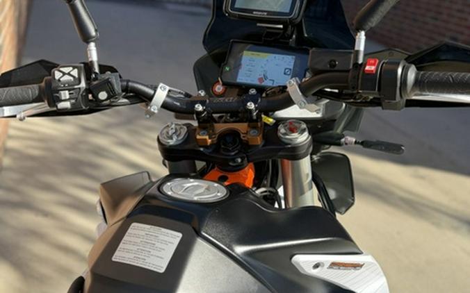 2020 KTM Adventure 790 R