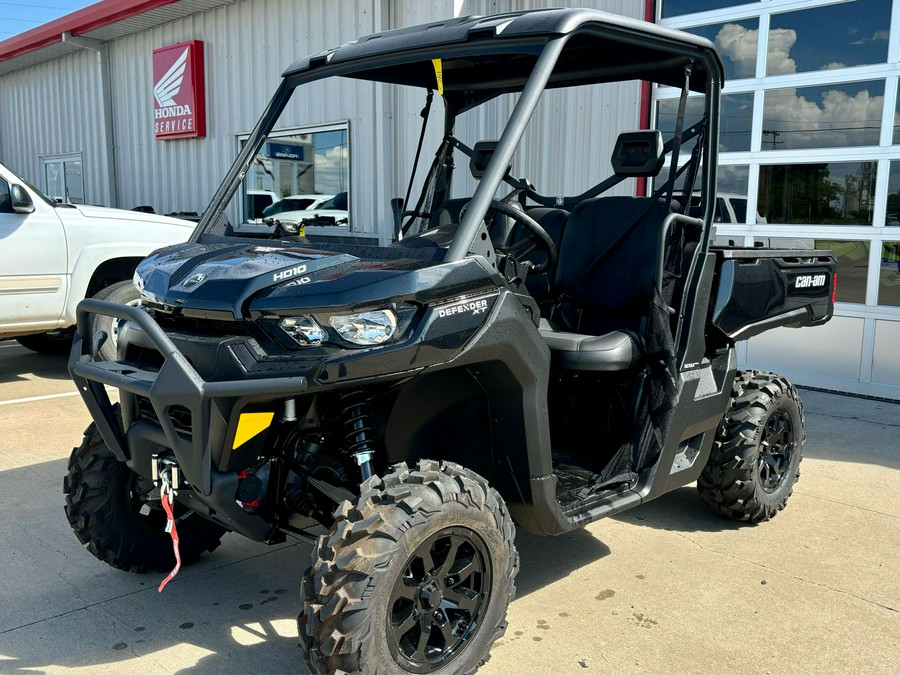 2025 Can-Am™ Defender XT HD10