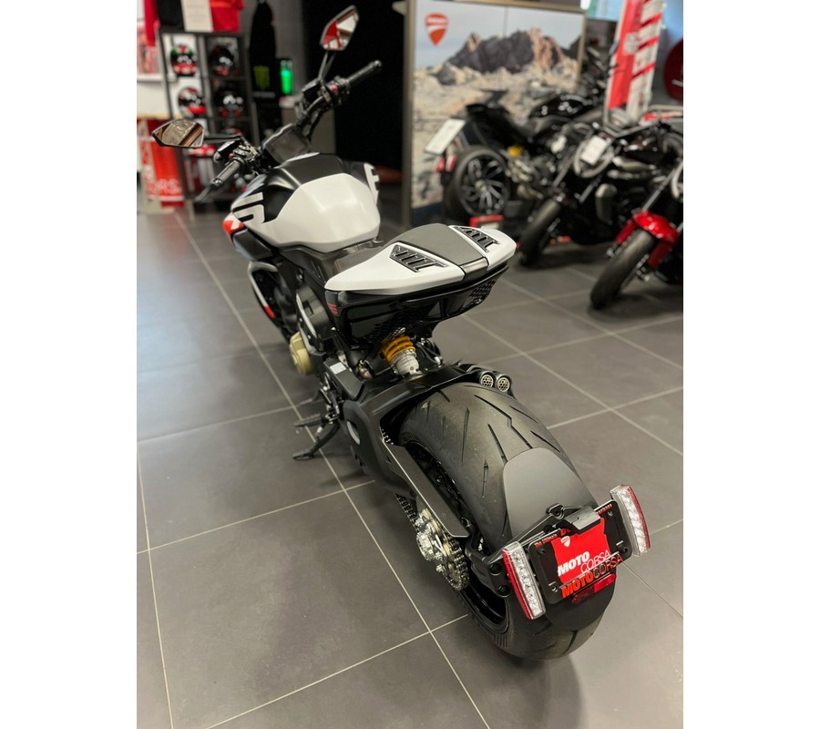 2026 Ducati Diavel V4 RS
