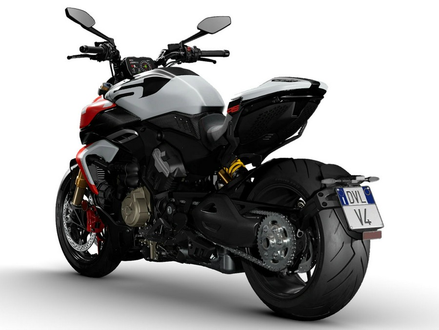2026 Ducati Diavel V4 RS