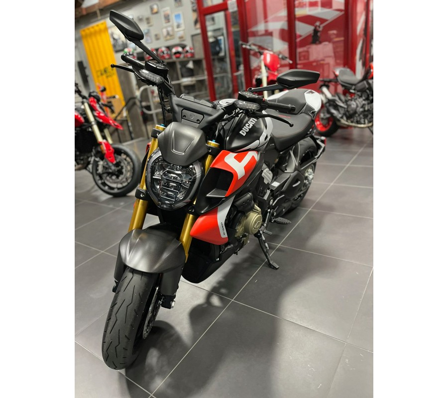 2026 Ducati Diavel V4 RS