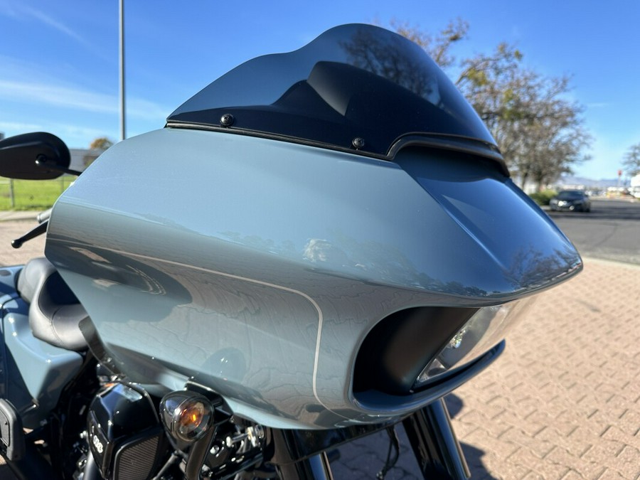 FLTRT 2024 Road Glide 3