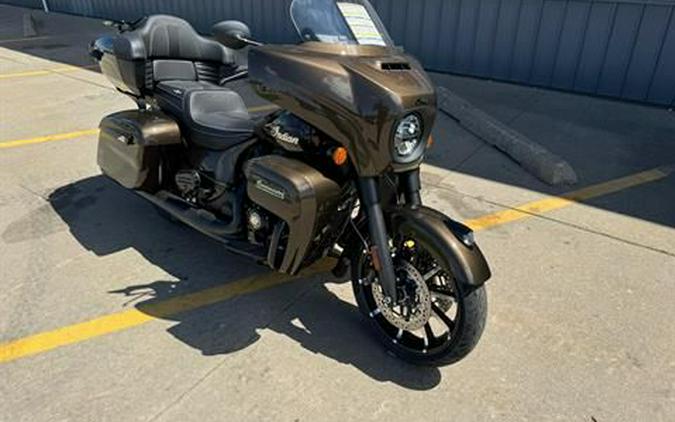 2023 Indian Motorcycle Roadmaster® Dark Horse®