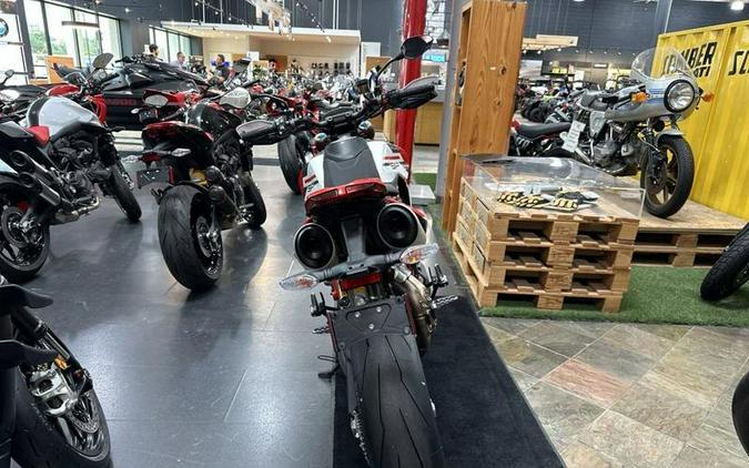 2025 Ducati Hypermotard 950 SP Special Livery