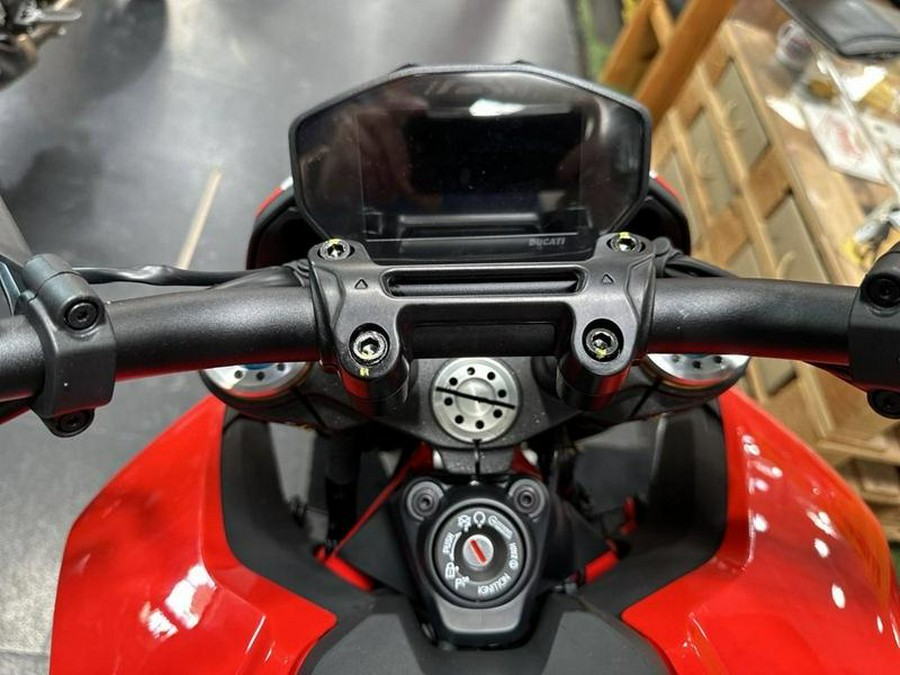 2025 Ducati Hypermotard 950 SP Special Livery