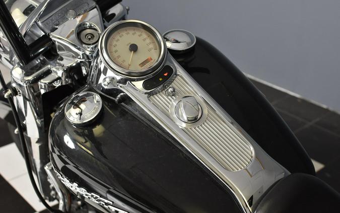 2006 Harley-Davidson Road King Custom Vivid Black FLHRSI