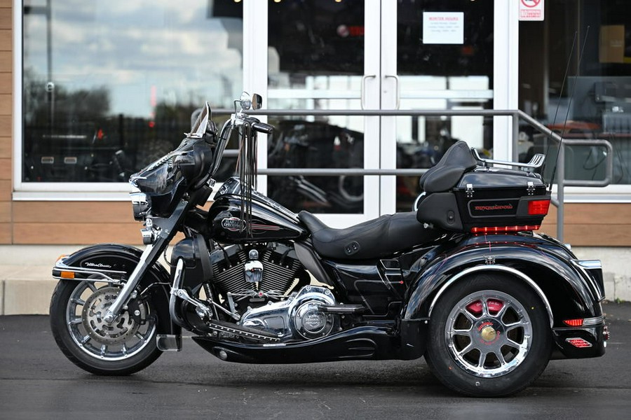 2010 Harley-Davidson® FLHTCU - Ultra Classic® Electra Glide