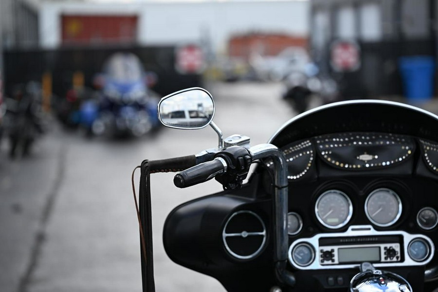 2010 Harley-Davidson® FLHTCU - Ultra Classic® Electra Glide