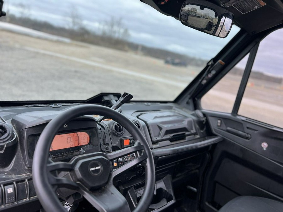 2025 Can-Am Defender Limited HD10