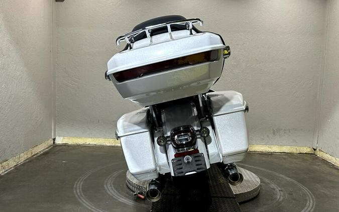 Harley-Davidson® Street Glide Limited 2026 FLHXL 84681639 WHITE ONYX PRL W/ PINSTRIPE