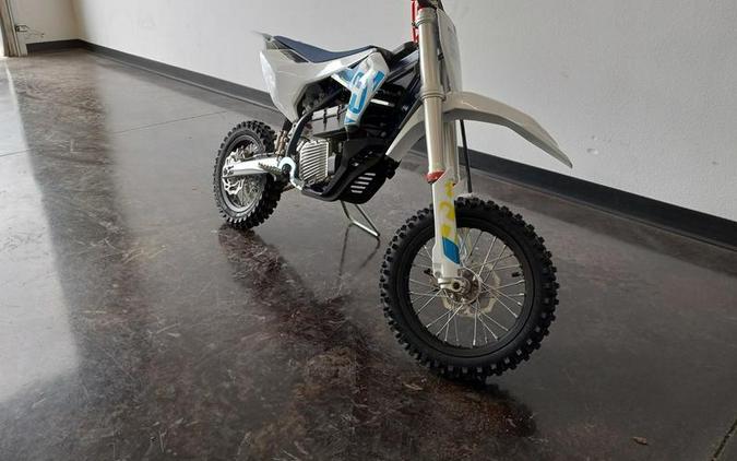 2024 Husqvarna® EE 5