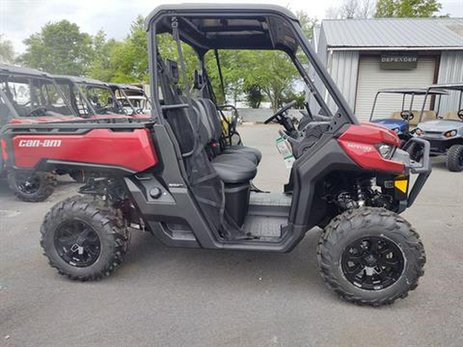 2024 Can-Am Defender XT HD9