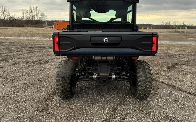 2026 Can-Am Defender XT CAB HD11