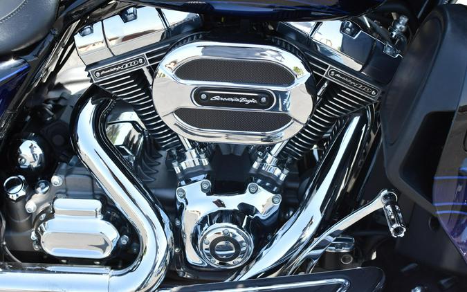 2016 Harley-Davidson Street Glide Vivid Black FLHXSE