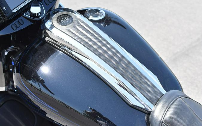 2016 Harley-Davidson Street Glide Vivid Black FLHXSE