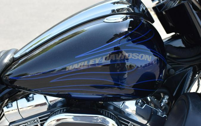 2016 Harley-Davidson Street Glide Vivid Black FLHXSE