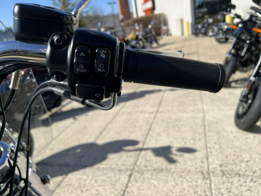 2015 Harley-Davidson Dyna® Switchback™