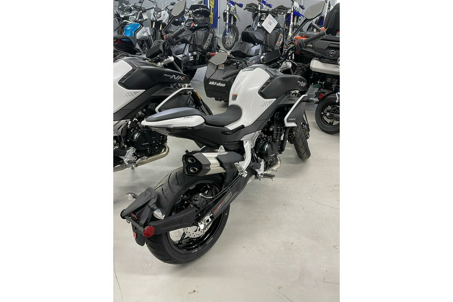 2024 CFMOTO 800nk