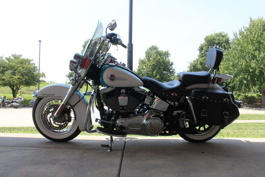 2017 Harley-Davidson® FLSTC - Heritage Softail® Classic