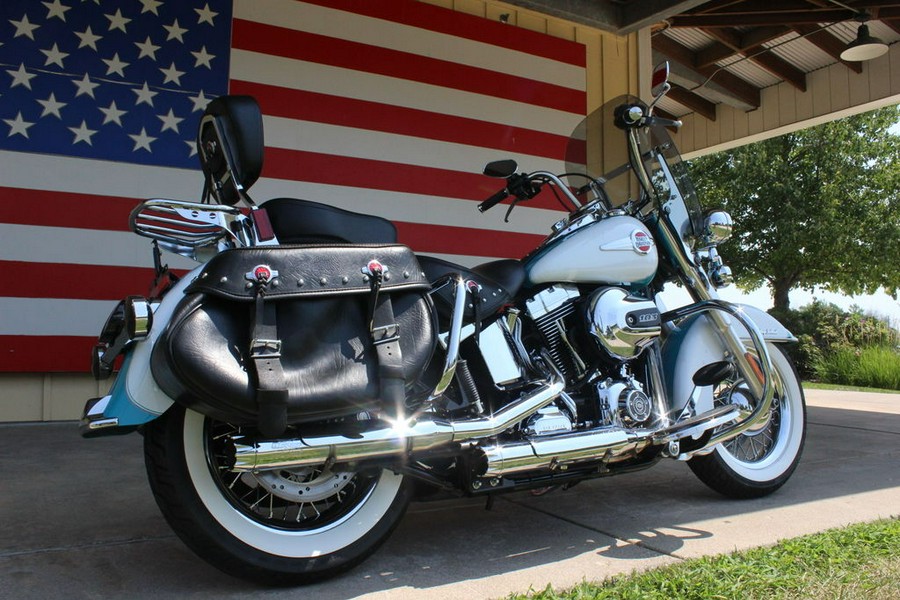 2017 Harley-Davidson® FLSTC - Heritage Softail® Classic