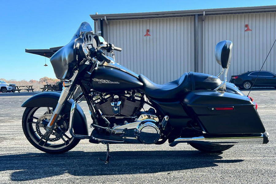 2017 Harley-Davidson FLHX - Street Glide
