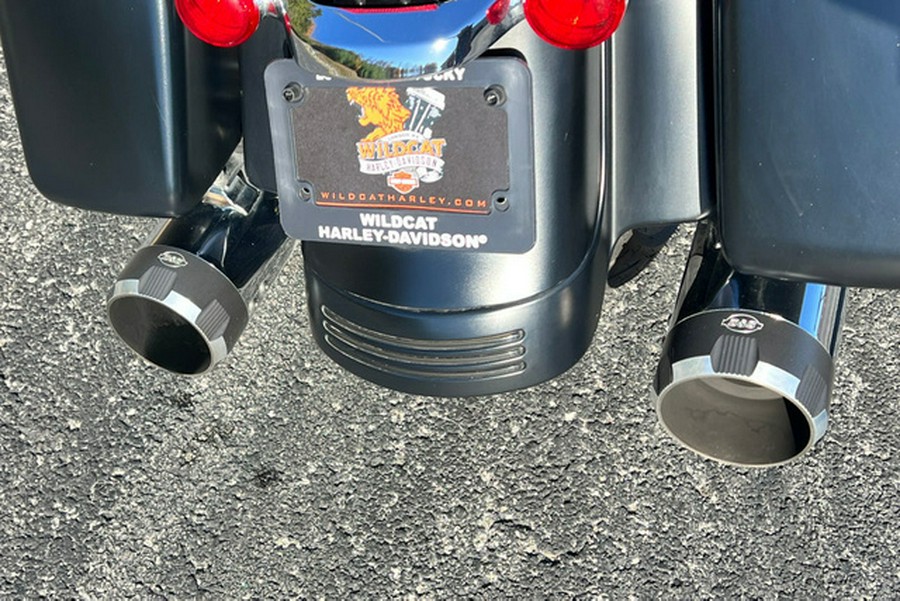 2017 Harley-Davidson FLHX - Street Glide