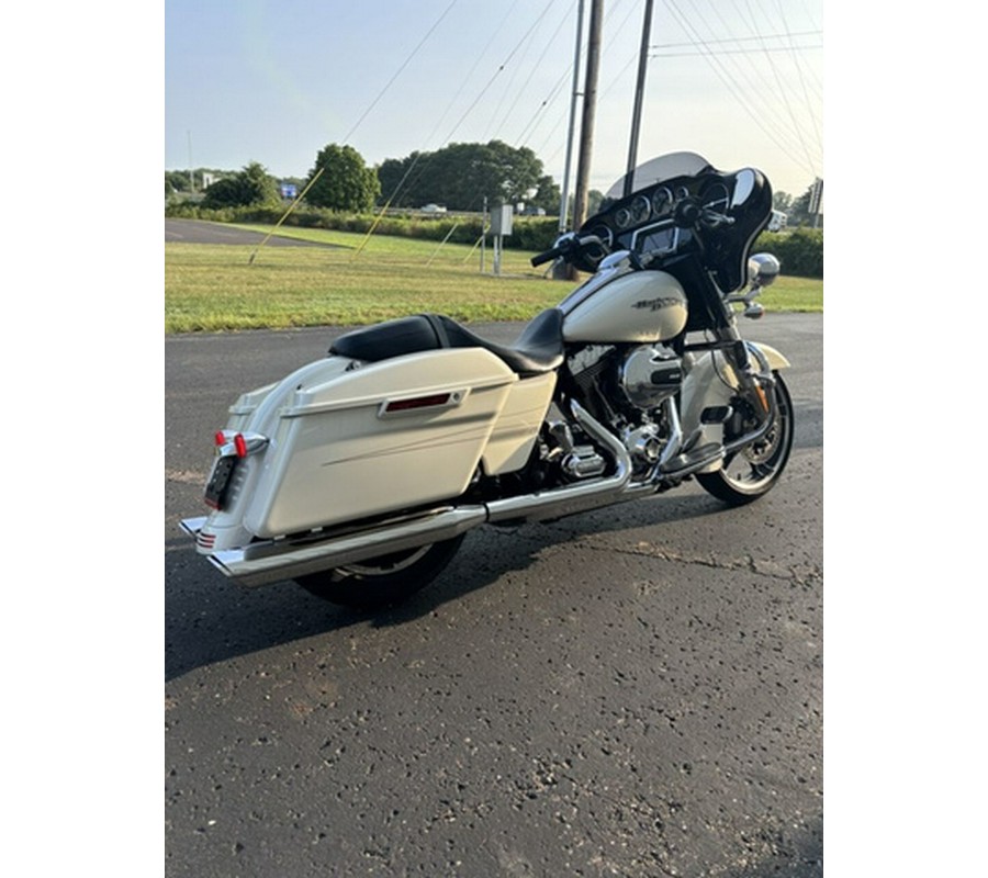 2014 Harley-Davidson FLHXS - Street Glide Special