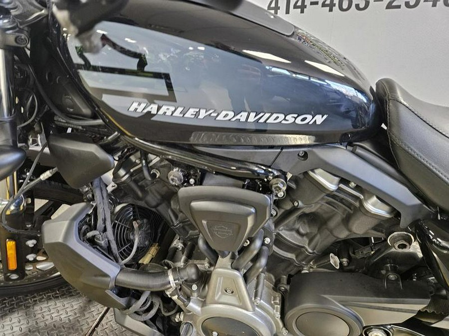 2022 Harley-Davidson® Sportster Nightster 975