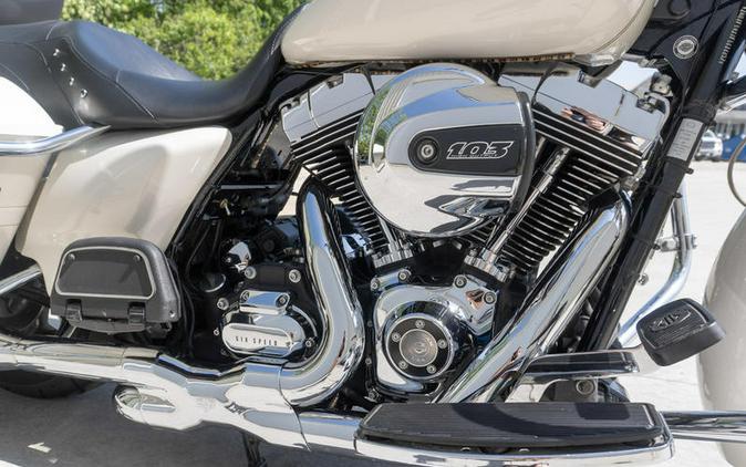 2015 Harley-Davidson® FLHR - Road King®