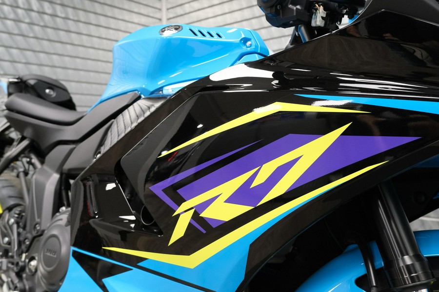 2026 YAMAHA YZFR7