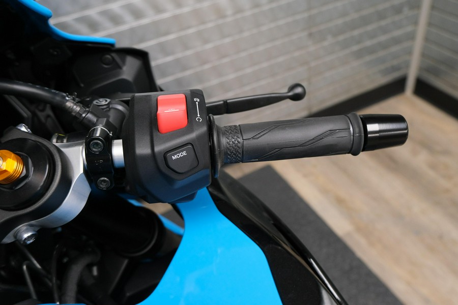 2026 YAMAHA YZFR7