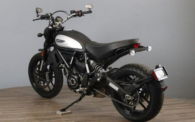 2022 Ducati Scrambler Icon Dark