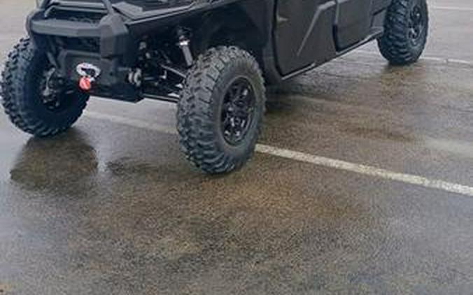 2026 Can-Am® Defender MAX XT CAB HD11 With 10.25 in.display