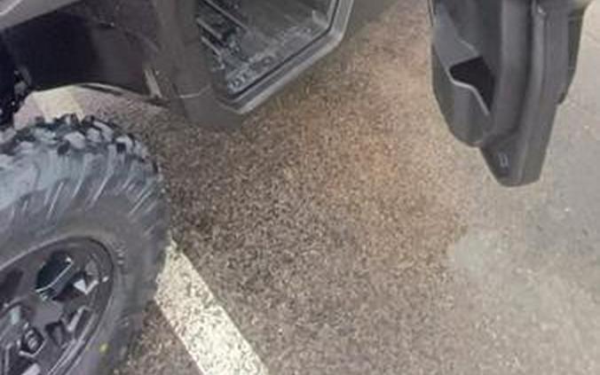 2026 Can-Am® Defender MAX XT CAB HD11 With 10.25 in.display