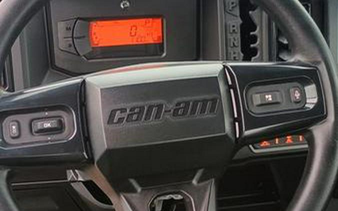 2026 Can-Am® Defender MAX XT CAB HD11 With 10.25 in.display