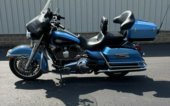 2011 Harley-Davidson FLHTC - Electra Glide Classic