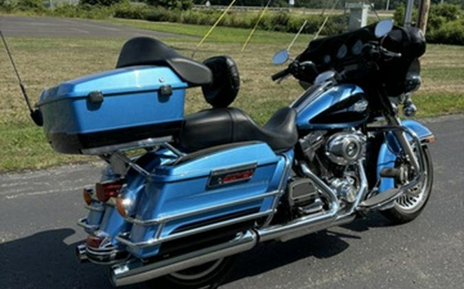 2011 Harley-Davidson FLHTC - Electra Glide Classic