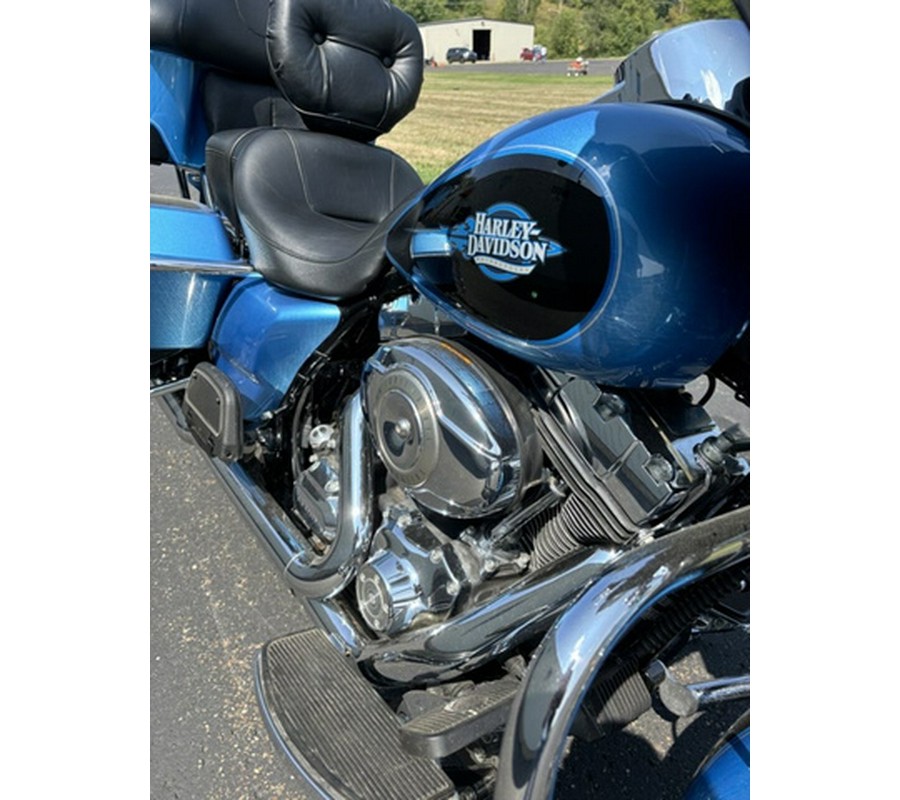 2011 Harley-Davidson FLHTC - Electra Glide Classic