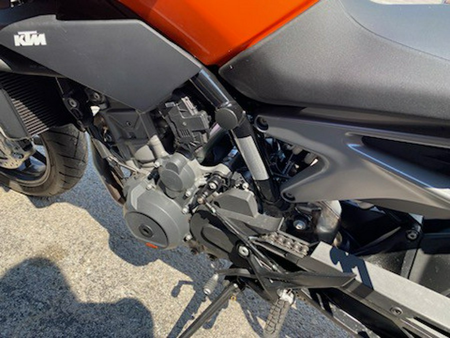 2023 KTM 790 DUKE