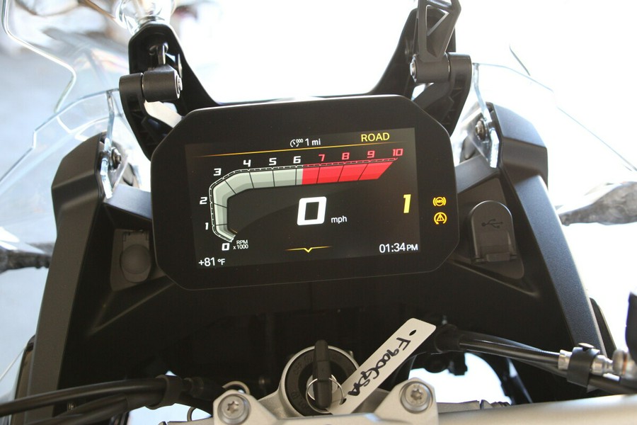 2026 BMW Motorrad F 900 GS Adventure Low Suspension