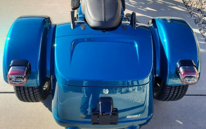 2026 Harley-Davidson® Road Glide 3 Teal Thunder